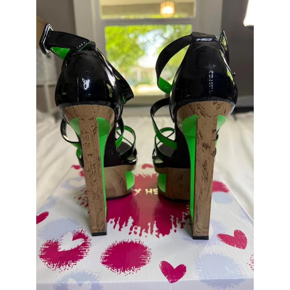 Pinky Shine-21 Neon Green Black Cutout Architectural Platform Sandals Size 5.5